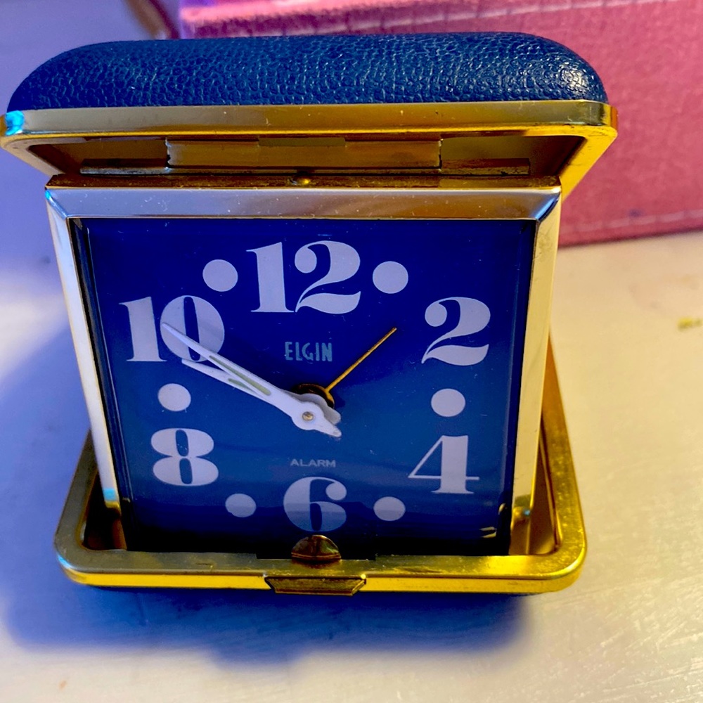 Elgin vintage travel clock